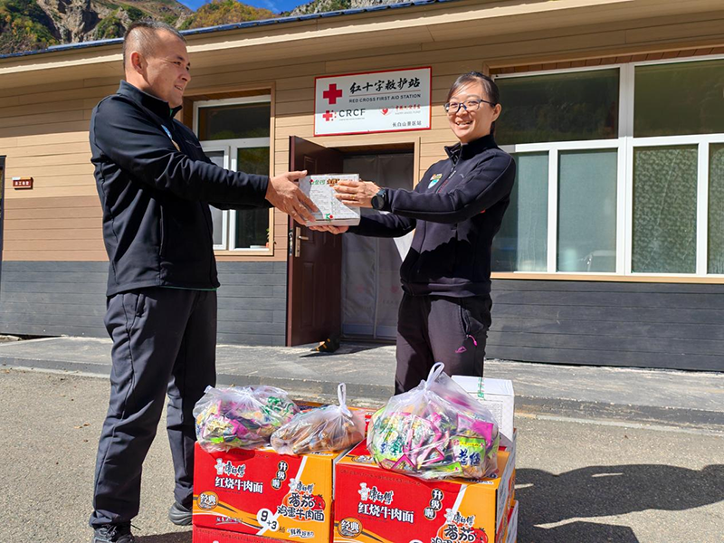 全力護(hù)航國(guó)慶節(jié)  北景區(qū)后勤保障部為堅(jiān)守崗位職工送上“暖心餐”